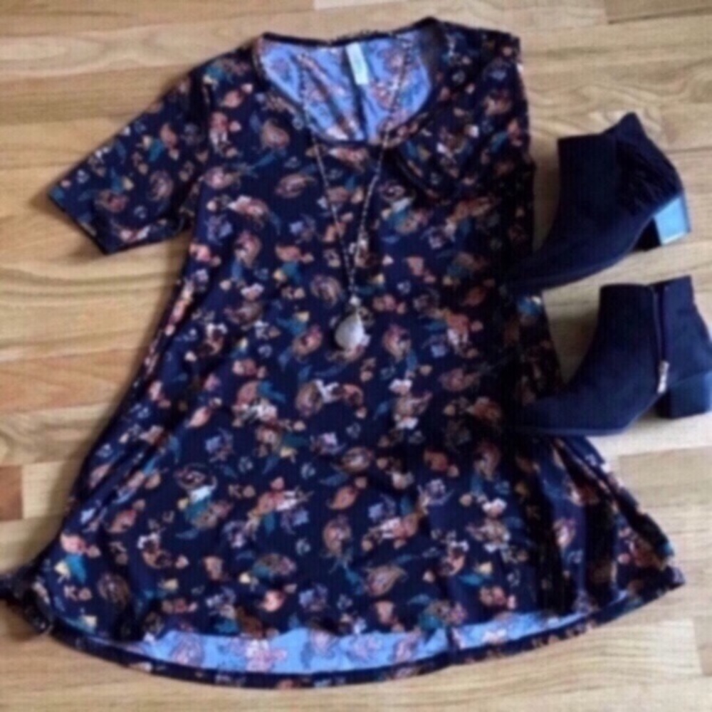 LuLaRoe - NWOT XXS Perfect Tee
